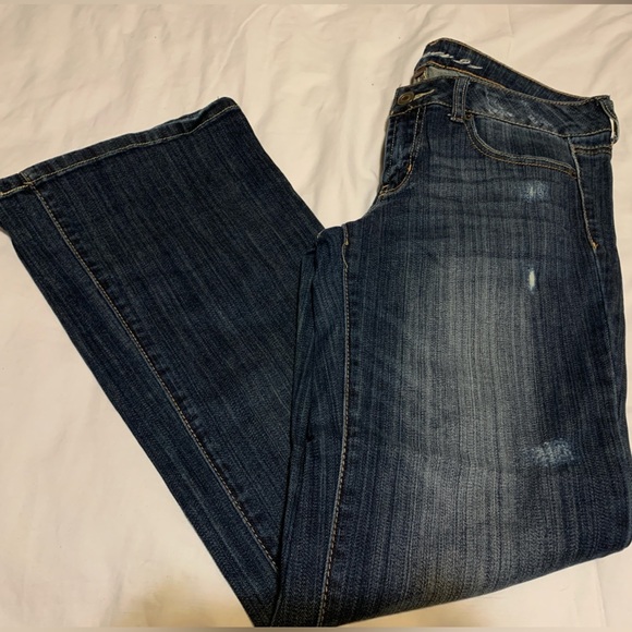 Forever 21 Distressed Bootcut Jeans, size 29. - Picture 2 of 5